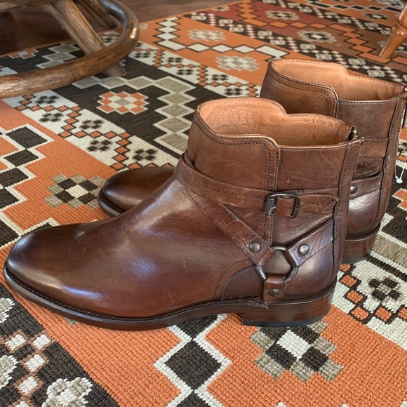 frye men's weston cross strap harness boot